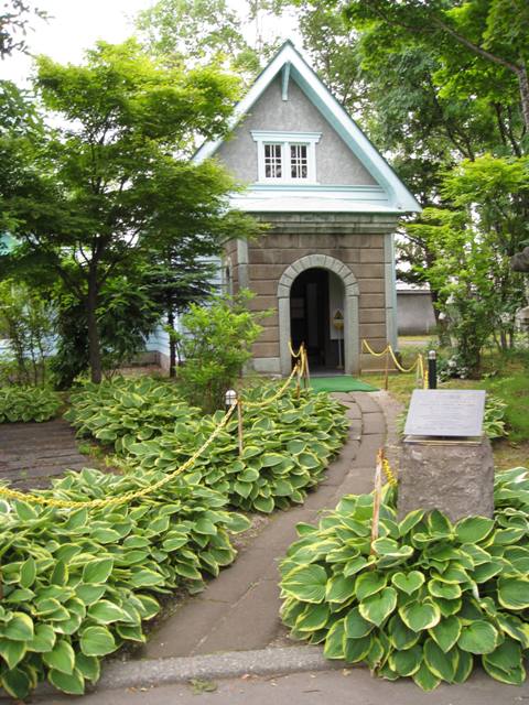 Connie, Stella, & Carol Connie, Stella, & Carol